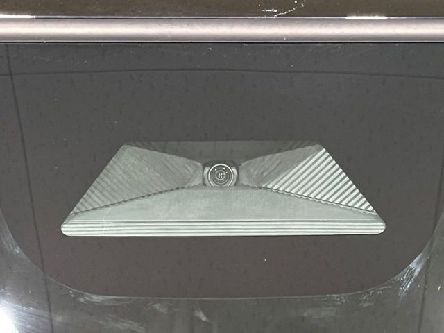 �y�z���_�Z���V���O�z���s���ɑO���̎ԗ�����F�����A�Փ˂������Ȏ��͌x��ƃu���[�L�ŏՓˉ���Ɣ�Q�y�����A�V�X�g�B�����S�Ƀh���C�u�����y���݂��������܂��B