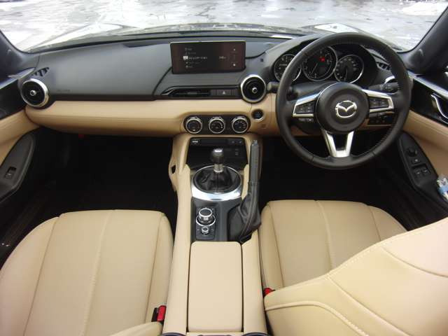 ロードスターRF2.0 VS