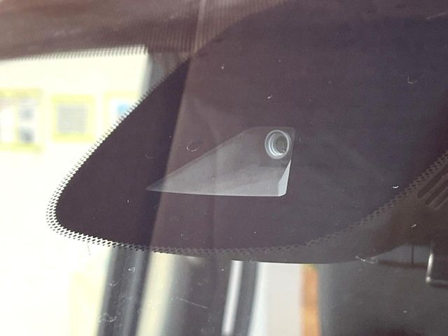 �y�v���p�C���b�g�z�������H�ł̒��������s���y��!!�a�؎��Ə��񑖍s�̃V�[���ŁA�A�N�Z���E�u���[�L�E�X�e�A�����O�������Ő��䂵�A�������^�]�̕��S���y�����Ă���܂���