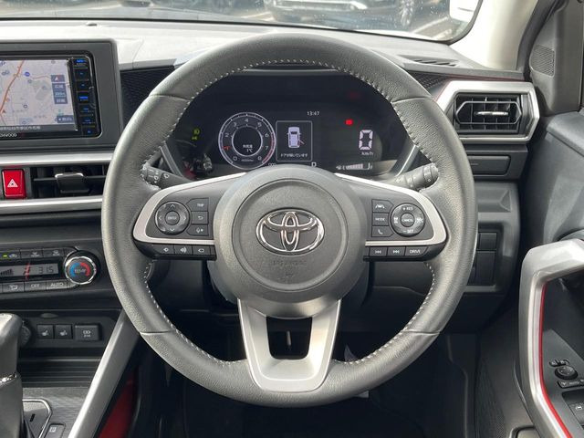 �y�����v�����X�e�A�����O�z�㎿�Ȋv���g�p���邱�ƂŁA��ɂ����������݂ƂĂ��^�]���₷���n���h���ł���