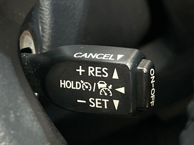 �y���[�_�[�N���[�Y�R���g���[���z�������H�ł̒��������s���y��!!�����ő��x��ۂN���[�Y�R���g���[�����A�Փˌy���V�X�e���ƘA�g���A�O���̎ԗ������m���ĎԊԂ�ۂ悤�ɑ��x���߂��Ă���܂�!!