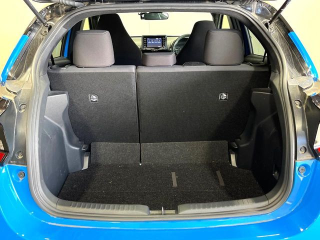 ���i�̂���������ʋ΁A���}���ɏ\���ȉ׎��X�y�[�X���m�ۂ��Ă���܂��B