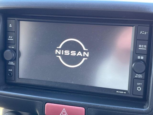 �y�����i�r�z�l�C�̏����i�r�𑕔����Ă���܂��B�i�r�̎g���₷���͂������A�I�[�f�B�I�@�\���[��!�L�����v�◷�s�͂������A�ʋ΂┃�����ȂǕ��i�̃h���C�u���y�����Ȃ�͂���