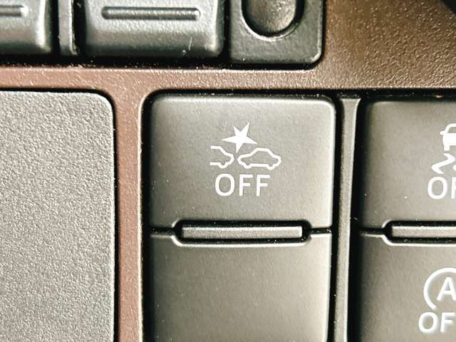 �y�Փˌy�����u�z���s���ɑO���̎ԗ�����F�����A�Փ˂������Ȏ��͌x��ƃu���[�L�ŏՓˉ���Ɣ�Q�y�����A�V�X�g�B�����S�Ƀh���C�u�����y���݂��������܂��B