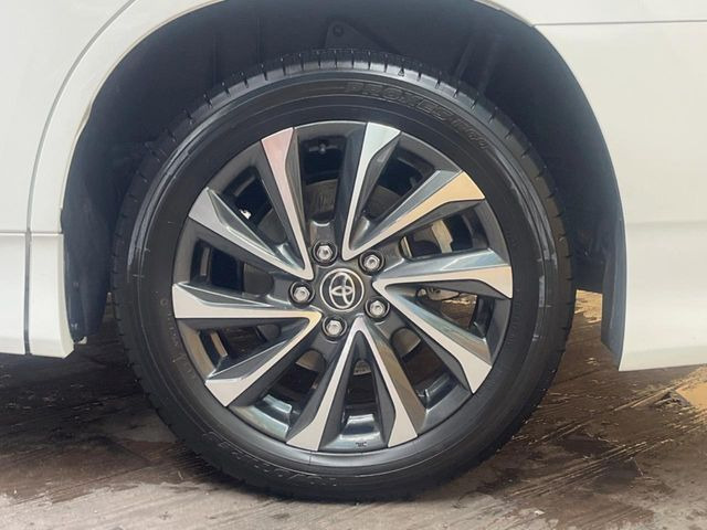 �y����17�C���`�A���~�z�C�[���z�O�ςɃ}�b�`���������A���~�z�C�[���𑕒����Ă���܂��B�e��ЊO�A���~�z�C�[����A�X�^�b�h���X�^�C�����戵�����Ă���܂��B���񂲑��k����������