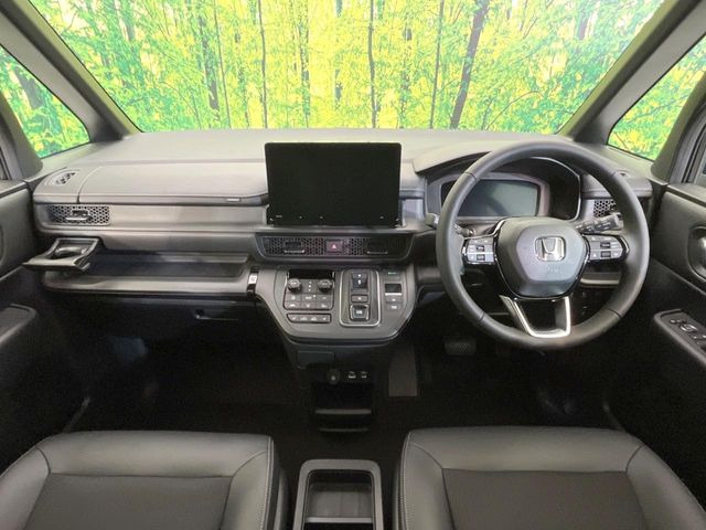 ステップワゴン2.0 e:HEV スパーダ