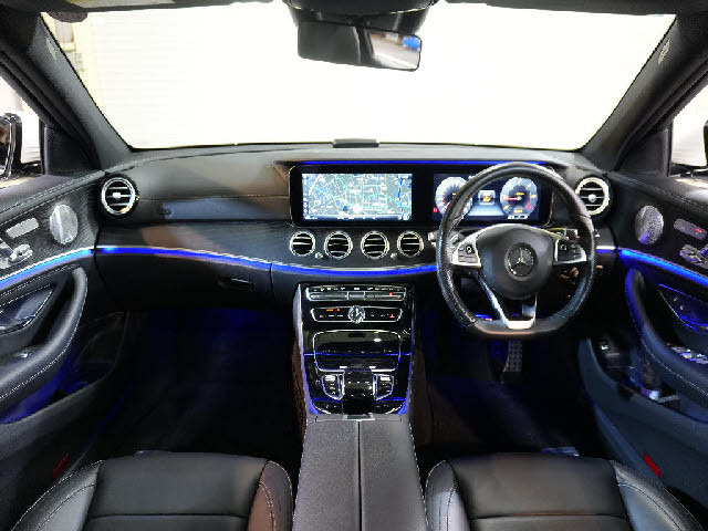 EクラスE220d アバンギャルド スポーツ