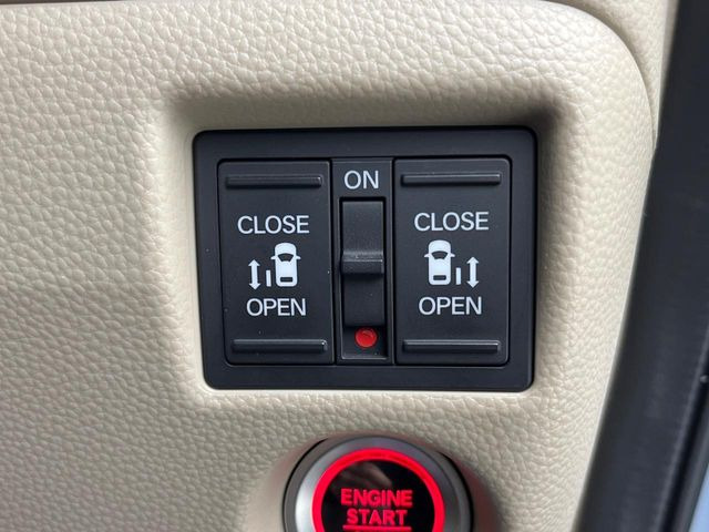 �y�����p���[�X���C�h�h�A�z�X�}�[�g�L�[��^�]�Ȃ̃X�C�b�`�Ō�ȗ����X���C�h�h�A�̊J���\���d��������͂����ăh�A���J����K�v�������A�����Ȃ��q�l�ł��ȒP�ɊJ���߂ł����K�ł���