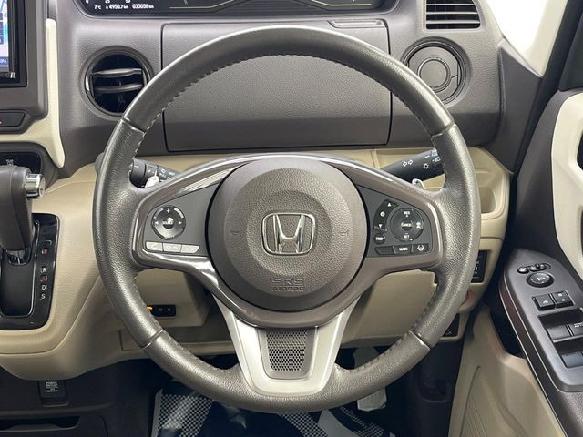 �y�X�e�A�����O�X�C�b�`�z�^�]���A�O������ڐ������炷���ƂȂ��A�I�[�f�B�I���̑��삪�\�ȕ֗��@�\!���S&���K�ȃh���C�u�����o���Ă���܂���