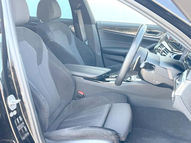 ��M�X�|�[�c��p�A���J���^�[���V�[�g:����������V�[�g�ގ���@�\�́A�h���C�o�[�𖣗������K�ȃh���C�r���O�����o���܂�!