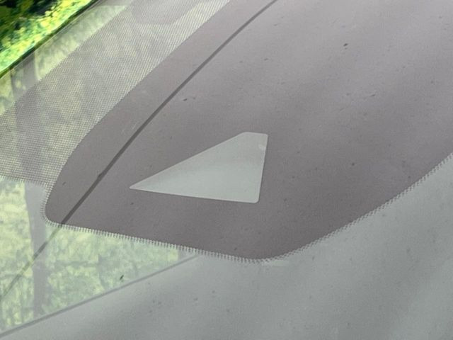 �y�C���e���W�F���g�G�}�[�W�F���V�[�u���[�L�z�t�����g�J�����őO���̎ԗ�����s�҂����m�B�Փ˂������Ȏ��͏Փ˔�Q�y���u���[�L���쓮�A�Փˉ�����T�|�[�g�B�����S�Ƀh���C�u�����y���݂��������܂��B