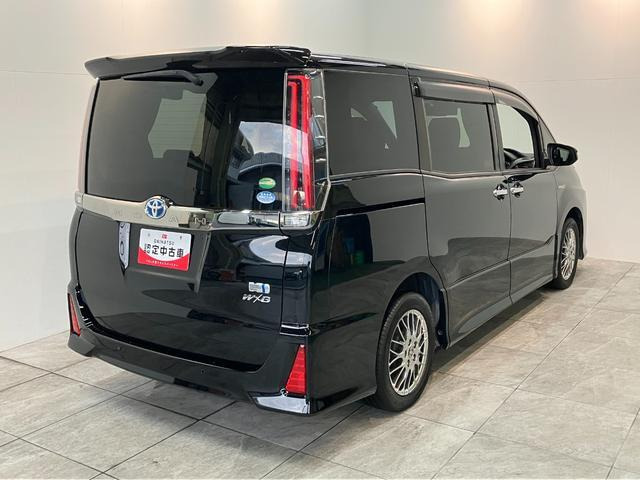 ノア1.8 ハイブリッド Si W×B II