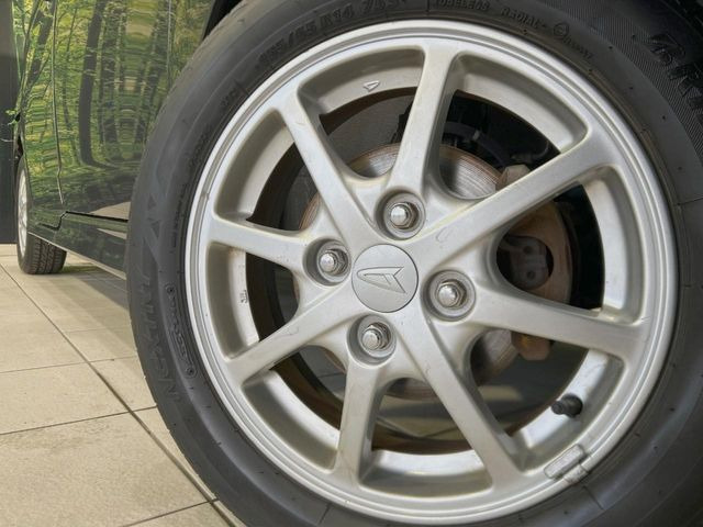 �y����14�C���`�A���~�z�C�[���z�O�ςɃ}�b�`���������A���~�z�C�[���𑕒����Ă���܂��B�e��ЊO�A���~�z�C�[����A�X�^�b�h���X�^�C�����戵�����Ă���܂��B���񂲑��k����������