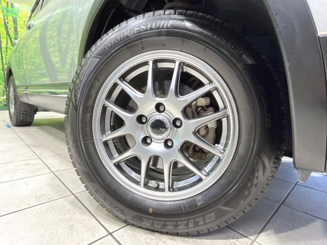 �y16�C���`�A���~�z�C�[���z�O�ςɃ}�b�`�����A���~�z�C�[���𑕒����Ă���܂��B�e��A���~�z�C�[����A�X�^�b�h���X�^�C�����戵�����Ă���܂��B���񂲑��k����������