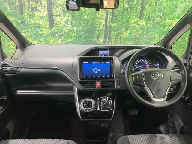 ヴォクシー1.8 ハイブリッド ZS 煌II