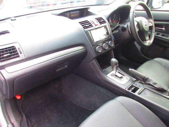 �{�������������肪�Ƃ��������܂��B������̎ԗ��f�ڒ��݌ɂ���!!�����X�̍ۂ͂��A�����肢�v���܂��B