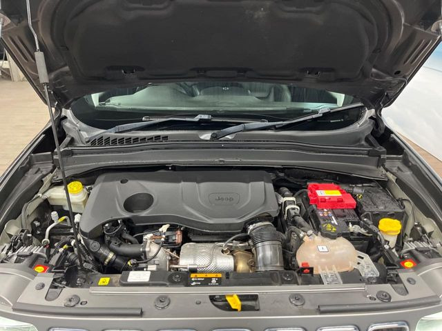 �����X�ł́A�e���[�J�[�̐�p�f�f�e�X�^�[�𓱓��B���Ǝ��i�����e�N�j�J���X�^�b�t���풓���Ă���܂��̂ŁA������̍ۂɂ����S���Ă����p���������܂��B