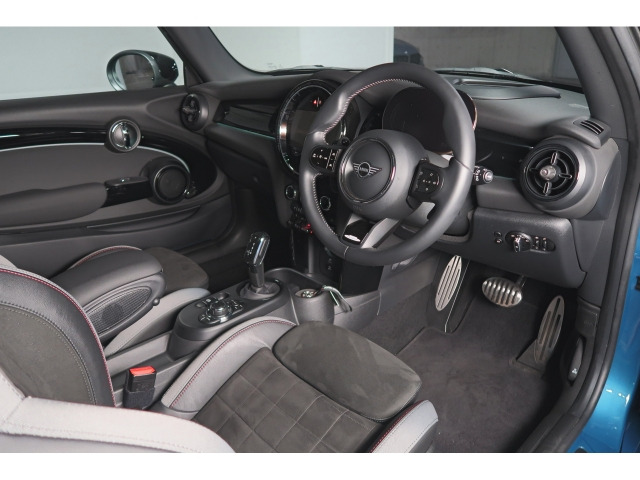 ミニジョン・クーパー・ワークス