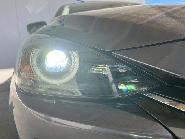 �yLED�w�b�h���C�g�z���V����ԑ��s�����ǍD�Ȏ��E���m�ۂ����S���ĉ^�]�ł��鍂�P�xLED�w�b�h���C�g�𑕔�!�_�����x�������A����d�͂��}�����Ă��܂��B