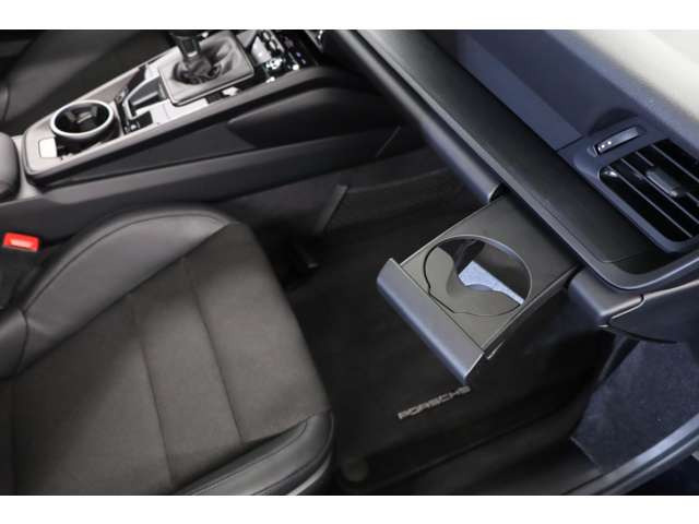 GT3�ł͂���܂��������O�h���C�u����ɂȂ�Ȃ��A���s���\�Ɖ��K������������Ă���܂��B