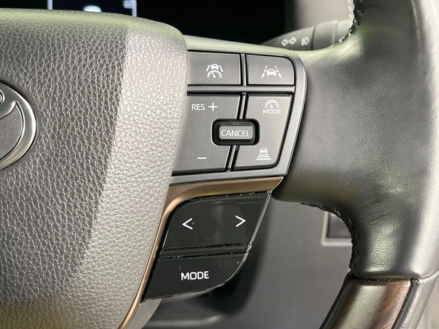 【レーダークルーズコントロール】高速道路での長距離走行が楽に!!自動で速度を保つクルーズコントロールが、衝突軽減システムと連携し、前方の車両を感知して車間を保つように速度調節してくれます!!