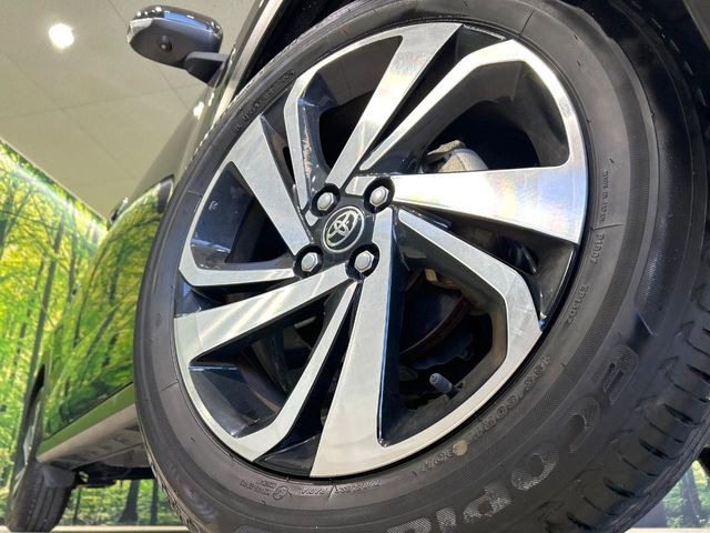 【純正17インチアルミホイール】外観にマッチした純正アルミホイールを装着しております。各種社外アルミホイールや、スタッドレスタイヤも取扱いしております。是非ご相談ください♪