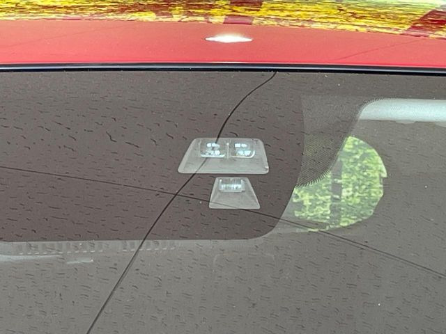 �y�X�}�[�g�V�e�B�u���[�L�T�|�[�g�z�ᑬ���s���ɑO���̎ԗ�����F�����A�Փ˂������Ȏ��͌x��ƃu���[�L�ŏՓˉ���Ɣ�Q�y�����A�V�X�g�B�����S�Ƀh���C�u�����y���݂��������܂��B