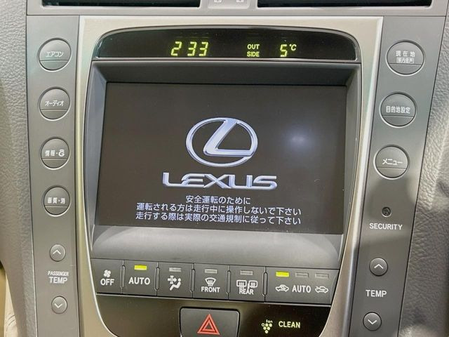 �y���[�J�[�����i�r�z�C���e���A�ɗn�����ރX�^�C���b�V���ȁu��p�݌v�v���[�J�[�i�r�𑕔��􎋔F���⑀�쐫�ȂǊ�{���\�ɂ��D��A���㎿�ȃJ�[���C�t�����y���݂��������܂��B