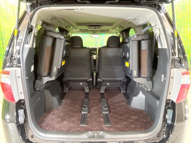 【パワーバックドア】スマートキーや運転席のボタンを押すだけでリアゲートが自動で開閉します!荷物を持っている時や、高い位置にあるバックドアを閉める際に便利な機能です♪