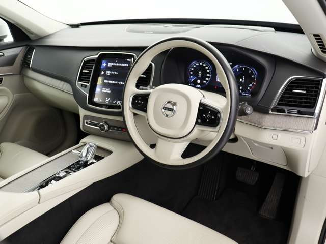 XC90B6 AWD インスクリプション 4WD