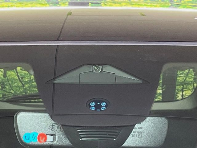 �y�z���_�Z���V���O�z���s���ɑO���̎ԗ�����F�����A�Փ˂������Ȏ��͌x��ƃu���[�L�ŏՓˉ���Ɣ�Q�y�����A�V�X�g�B�����S�Ƀh���C�u�����y���݂��������܂��B