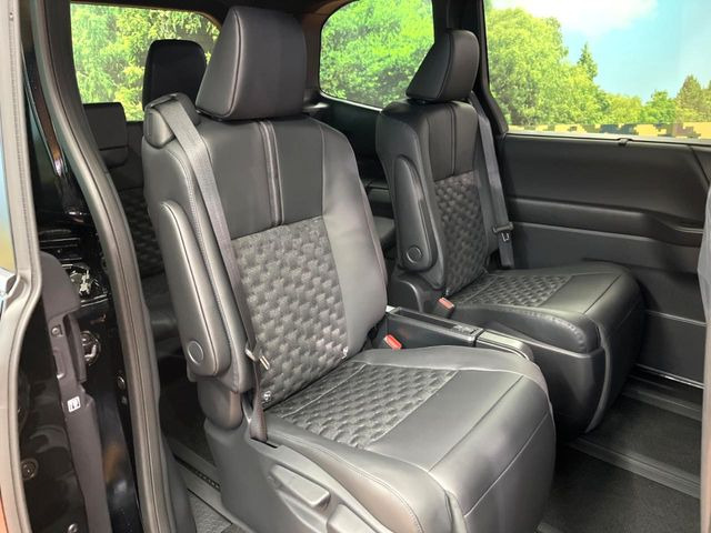 ���ڒ����̓E�H�[�N�X���[�ƂȂ��Ă���܂��B���ڂƎO��ڂ̈ړ�����~�肪�Ƃ��Ă��y�ɂȂ�̂ŁA���~��̍ۂ��X�g���X�������邱�Ƃ͂���܂����