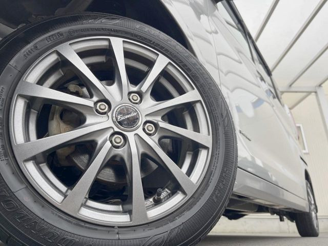 �y�����C���`�A���~�z�C�[���z�O�ςɃ}�b�`�����A���~�z�C�[���𑕒����Ă���܂��B�e��A���~�z�C�[����A�X�^�b�h���X�^�C�����戵�����Ă���܂��B���񂲑��k����������