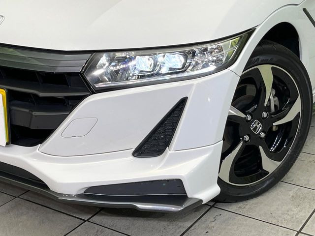 �yLED�w�b�h���C�g�z���V����ԑ��s�����ǍD�Ȏ��E���m�ۂ����S���ĉ^�]�ł��鍂�P�xLED�w�b�h���C�g�𑕔�!�_�����x�������A����d�͂��}�����Ă��܂��B