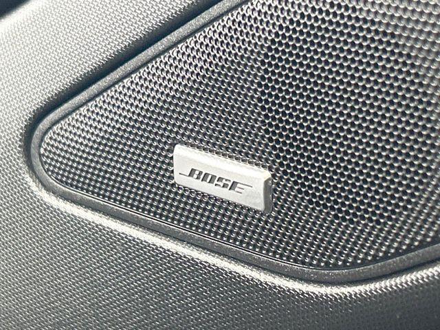 �yBOSE�T�E���h�V�X�e���z���[�J�[�I�v�V�����̍��i�ʃT�E���h�V�X�e���𓋍ځB��p�̃`���[�j���O���{���ꂽ�召�l�X�ȃX�s�[�J�[����ǎ��ȃT�E���h���t�ł��A�Տꊴ���ӂ�鉹����Ԃ����o���܂��B