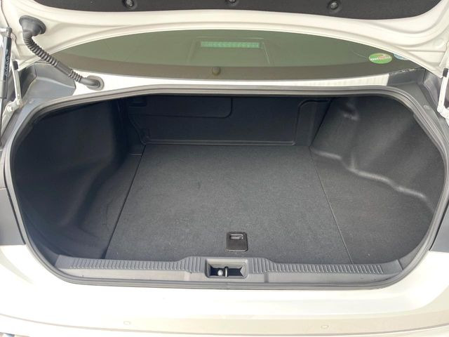 ���i�̂���������ʋ΁A���}���ɏ\���ȉ׎��X�y�[�X���m�ۂ��Ă���܂��B