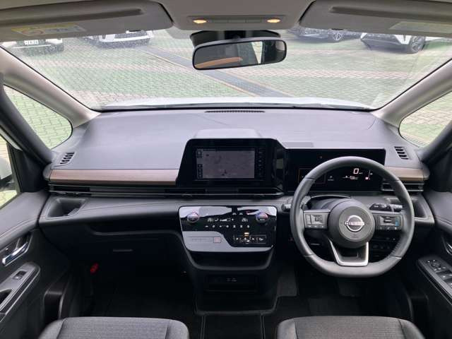 セレナ2.0 ハイウェイスターV 4WD