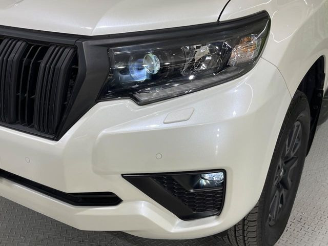 �yLED�w�b�h���C�g�z���V����ԑ��s�����ǍD�Ȏ��E���m�ۂ����S���ĉ^�]�ł��鍂�P�xLED�w�b�h���C�g�𑕔�!�_�����x�������A����d�͂��}�����Ă��܂��B