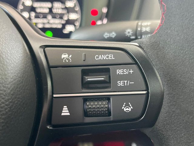 �y�A�_�v�e�B�u�N���[�Y�R���g���[���z�������H�ł̒��������s���y��!!�����ő��x��ۂN���[�Y�R���g���[�����A�Փˌy���V�X�e���ƘA�g���A�O���̎ԗ������m���ĎԊԂ�ۂ悤�ɑ��x���߂��Ă���܂�!!