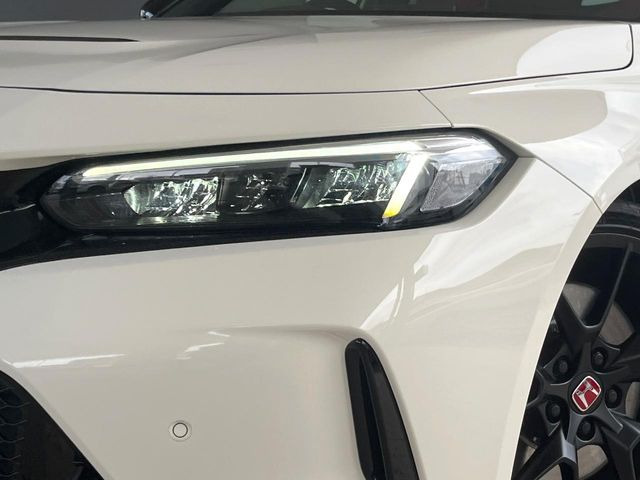 �yLED�w�b�h���C�g�z���V����ԑ��s�����ǍD�Ȏ��E���m�ۂ����S���ĉ^�]�ł��鍂�P�xLED�w�b�h���C�g�𑕔�!�_�����x�������A����d�͂��}�����Ă��܂��B