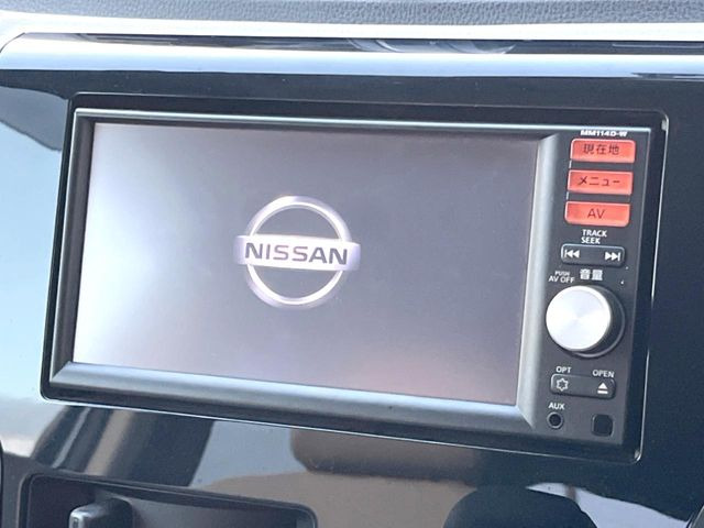 �y�����i�r�z�l�C�̏����i�r�𑕔����Ă���܂��B�i�r�̎g���₷���͂������A�I�[�f�B�I�@�\���[��!�L�����v�◷�s�͂������A�ʋ΂┃�����ȂǕ��i�̃h���C�u���y�����Ȃ�͂���