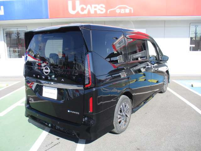 セレナ1.4 e-POWER ハイウェイスターV