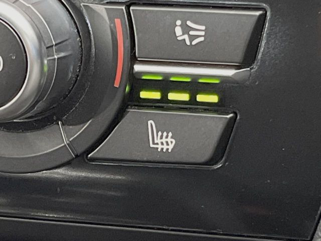 ���S�ȃV�[�g�q�[�^�[:���������ӂ�郌�U�[�V�[�g�ɁA�O�ȁE��ȂɃV�[�g�q�[�^�[�𓋍ڂ��Ă���܂��B