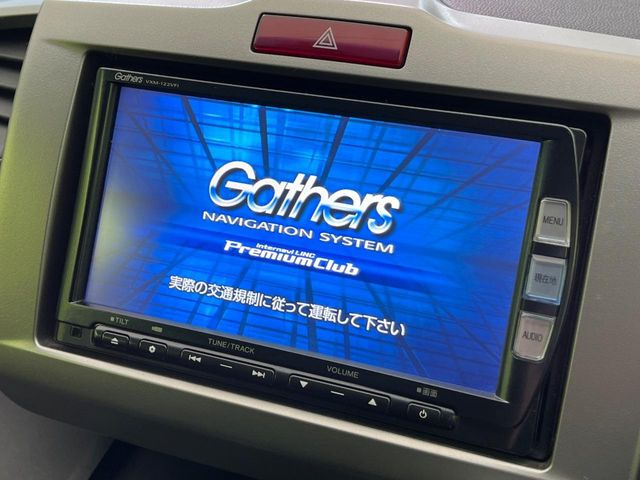 �y�����i�r�z�l�C�̏����i�r�𑕔����Ă���܂��B�i�r�̎g���₷���͂������A�I�[�f�B�I�@�\���[��!�L�����v�◷�s�͂������A�ʋ΂┃�����ȂǕ��i�̃h���C�u���y�����Ȃ�͂���