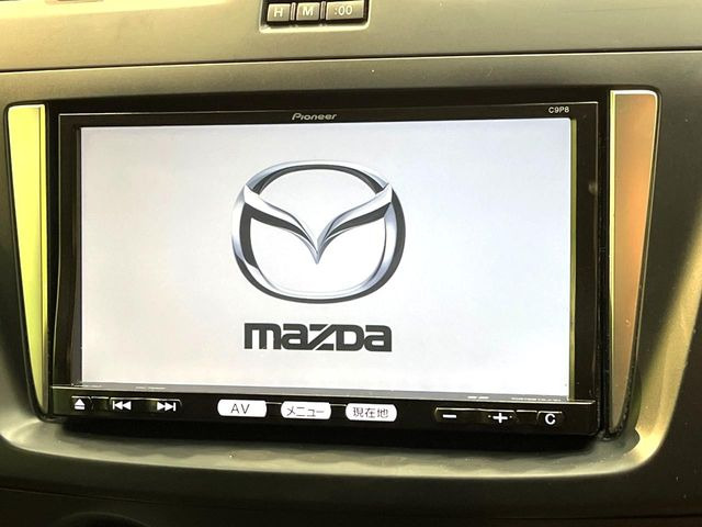 �y�����i�r�z�l�C�̏����i�r�𑕔����Ă���܂��B�i�r�̎g���₷���͂������A�I�[�f�B�I�@�\���[��!�L�����v�◷�s�͂������A�ʋ΂┃�����ȂǕ��i�̃h���C�u���y�����Ȃ�͂���