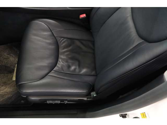 �^�]�ȓ��l����Ȃ��R���f�V�����͗ǍD�ŁA�ԓ��̋C�ɂȂ����������܂���B���Ђ̃N���[�j���O���H��ɂăV�[�g�R�[�e�B���O�⏜�ۂ�����܂��̂ŁA��萴���ȏ�Ԃł��[�Ԃ������܂��B