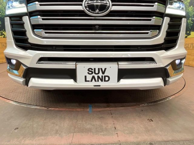 【モデリスタエアロ】人気のモデリスタエアロを装着!クルマの外観がよりスタイリッシュになり、街中で存在感あふれる1台に♪将来買い替える時にもリセールに影響しやすく、価値ある人気の装備です!