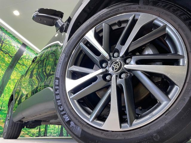 �y����18�C���`�A���~�z�C�[���z�O�ςɃ}�b�`���������A���~�z�C�[���𑕒����Ă���܂��B�e��ЊO�A���~�z�C�[����A�X�^�b�h���X�^�C�����戵�����Ă���܂��B���񂲑��k����������