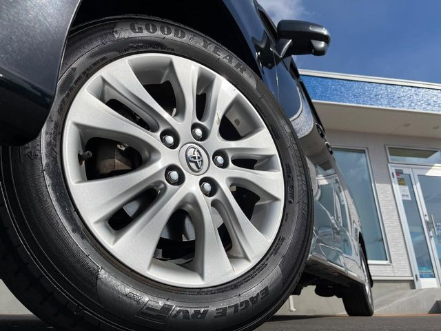 �y����16�C���`�A���~�z�C�[���z�O�ςɃ}�b�`���������A���~�z�C�[���𑕒����Ă���܂��B�e��ЊO�A���~�z�C�[����A�X�^�b�h���X�^�C�����戵�����Ă���܂��B���񂲑��k����������