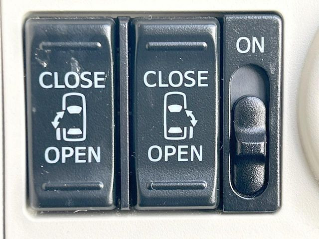 �y�����p���[�X���C�h�h�A�z�X�}�[�g�L�[��^�]�Ȃ̃X�C�b�`�Ō�ȗ����X���C�h�h�A�̊J���\���d��������͂����ăh�A���J����K�v�������A�����Ȃ��q�l�ł��ȒP�ɊJ���߂ł����K�ł���